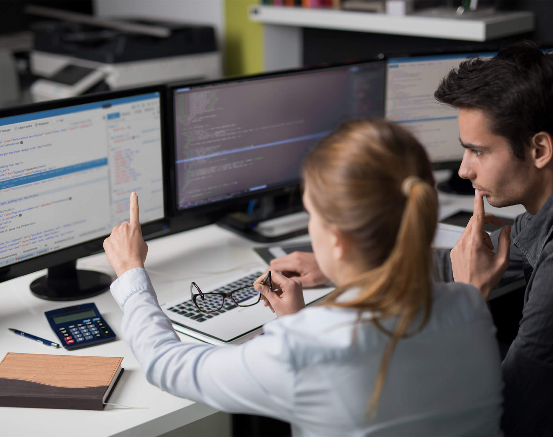 paired programmers working
